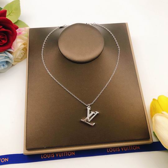 LV Necklace 11lyh637